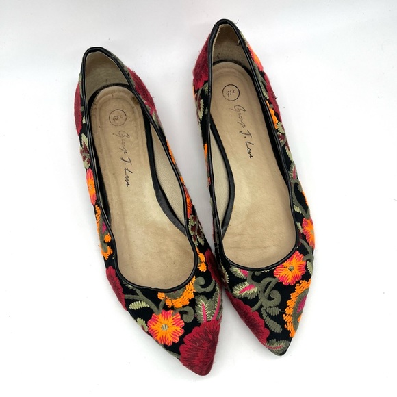 George J. Love Black Floral Embroidered Flats EU 40 Pointed Toe - Picture 1 of 9